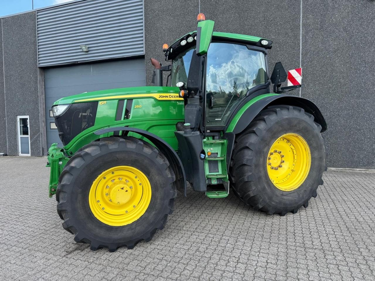 Traktor za tip John Deere 6R 250, Gebrauchtmaschine u Bramming (Slika 9)