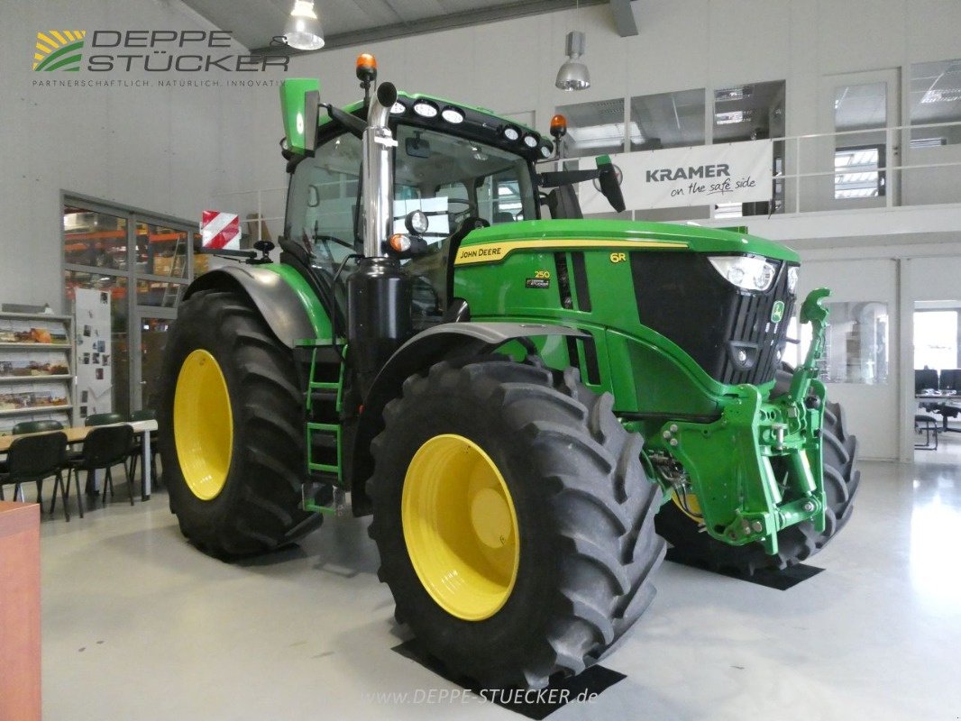 Traktor типа John Deere 6R 250, Gebrauchtmaschine в Lauterberg/Barbis (Фотография 4)