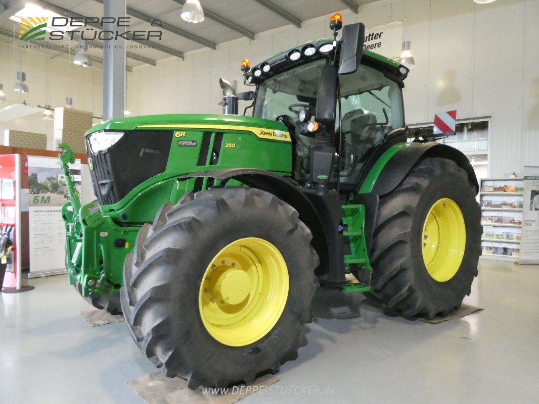 Traktor des Typs John Deere 6R 250, Gebrauchtmaschine in Lauterberg/Barbis (Bild 2)
