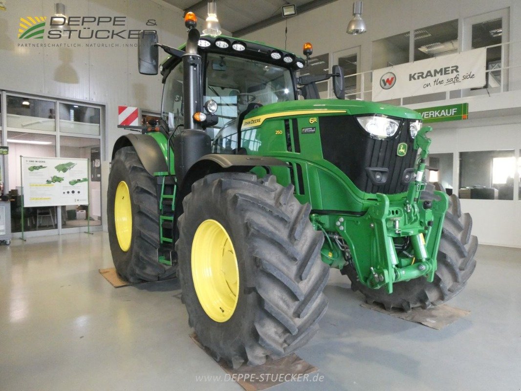 Traktor des Typs John Deere 6R 250, Gebrauchtmaschine in Lauterberg/Barbis (Bild 5)