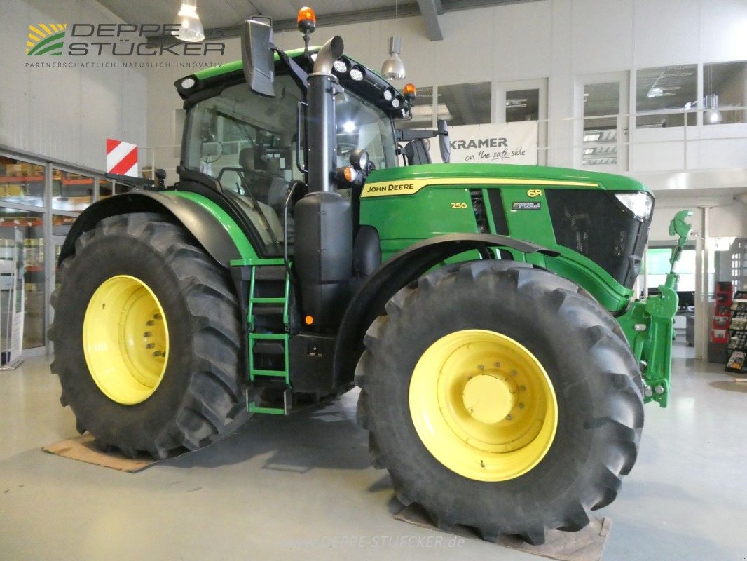Traktor des Typs John Deere 6R 250, Gebrauchtmaschine in Lauterberg/Barbis (Bild 8)