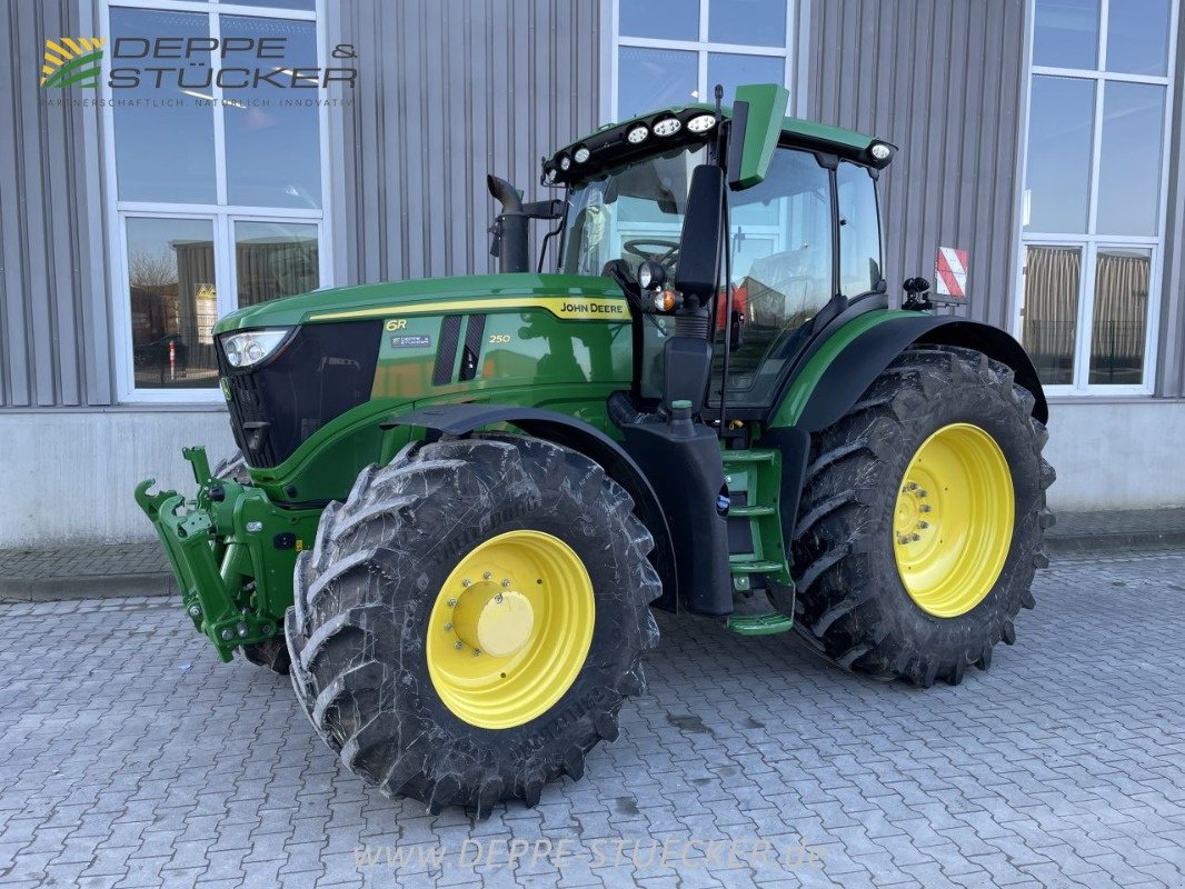 Traktor van het type John Deere 6R 250, Gebrauchtmaschine in Wettin-Löbejun (Foto 1)