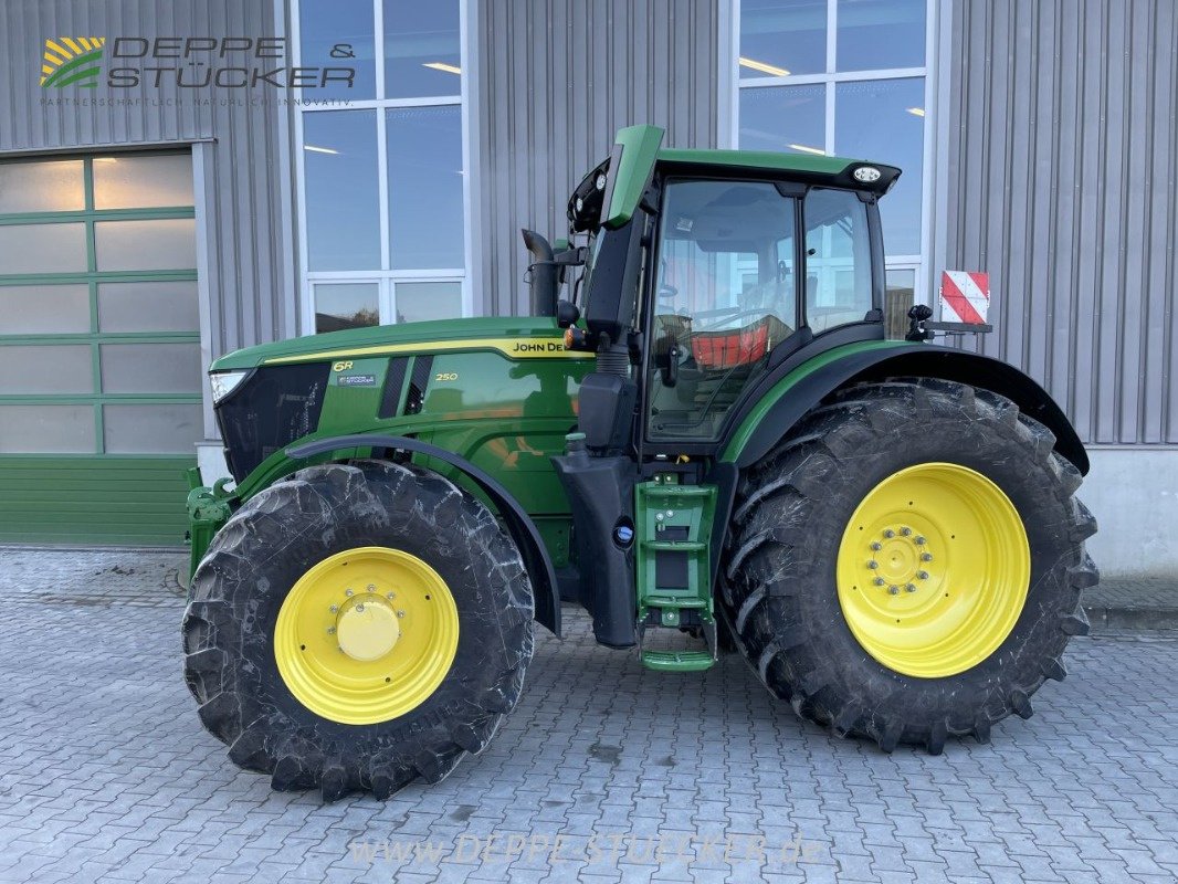 Traktor van het type John Deere 6R 250, Gebrauchtmaschine in Wettin-Löbejun (Foto 15)