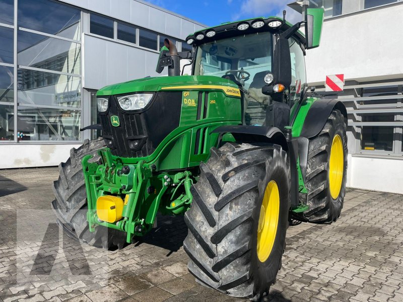 Traktor del tipo John Deere 6R 250, Gebrauchtmaschine In Regensburg (Immagine 1)