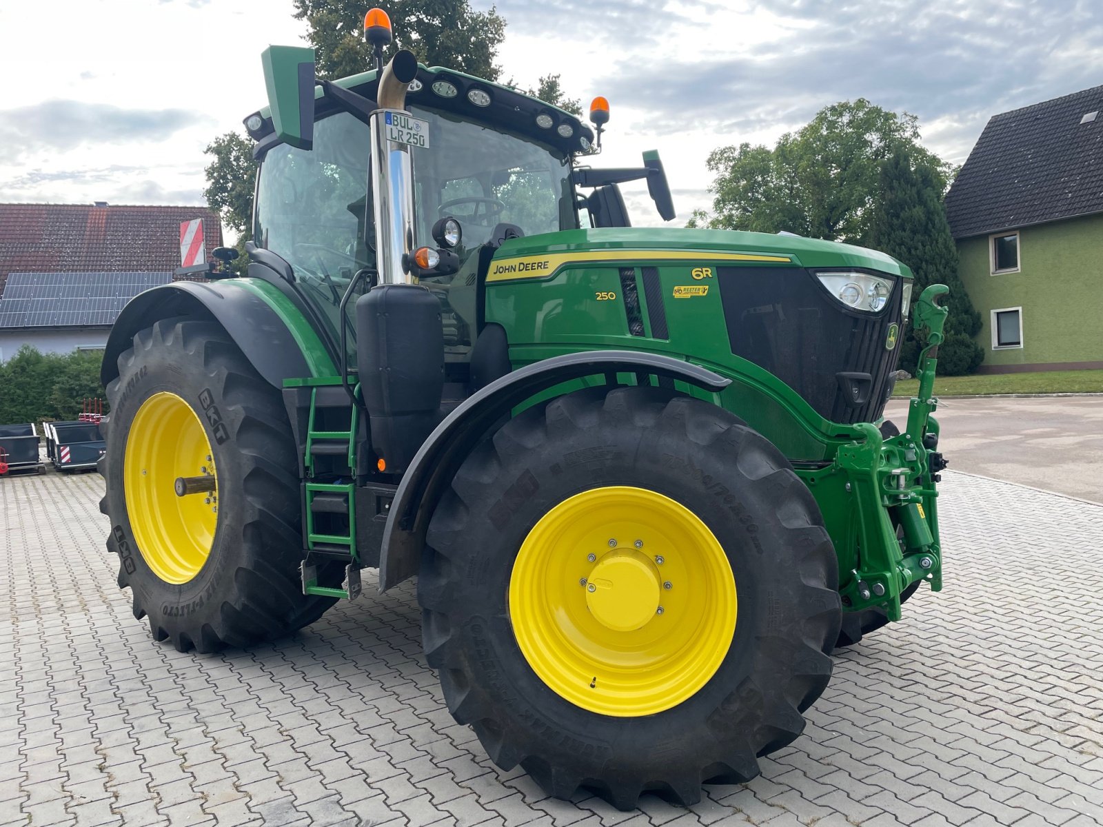 Traktor typu John Deere 6R 250, Gebrauchtmaschine v Burglengenfeld (Obrázek 1)