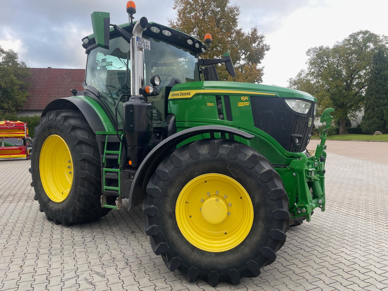 Traktor типа John Deere 6R 250, Gebrauchtmaschine в Burglengenfeld (Фотография 2)