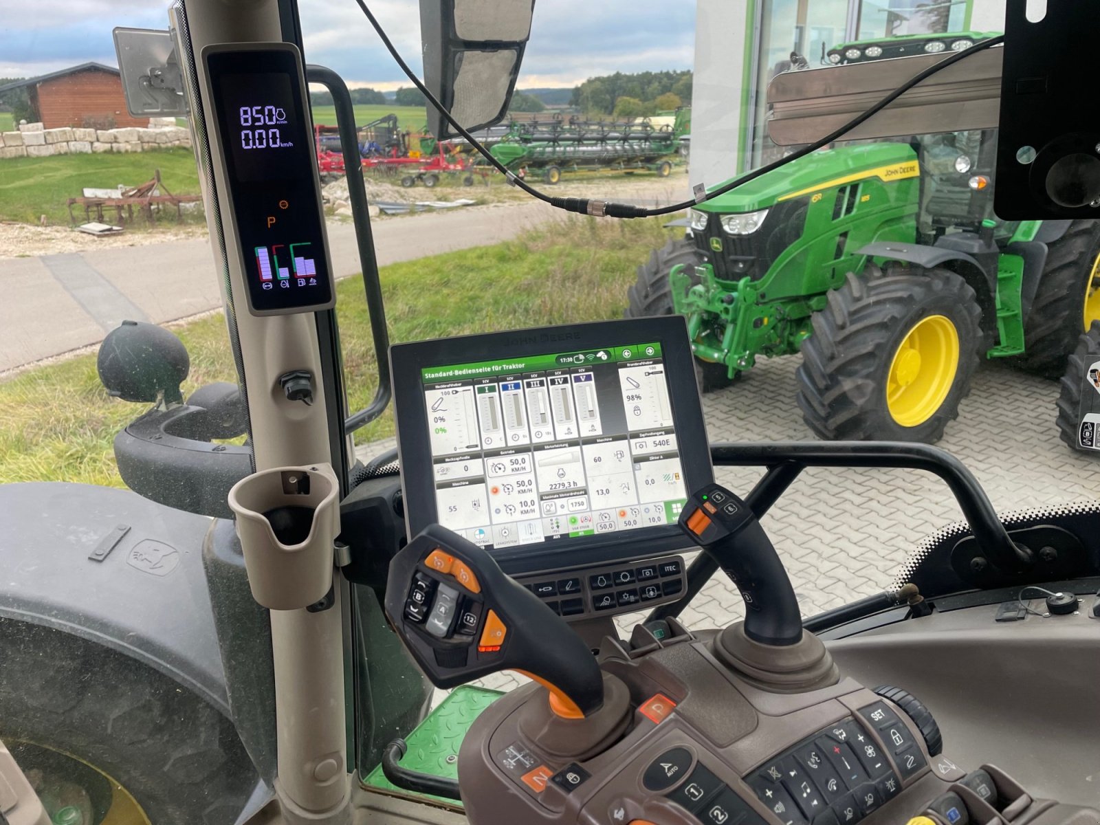 Traktor типа John Deere 6R 250, Gebrauchtmaschine в Burglengenfeld (Фотография 4)