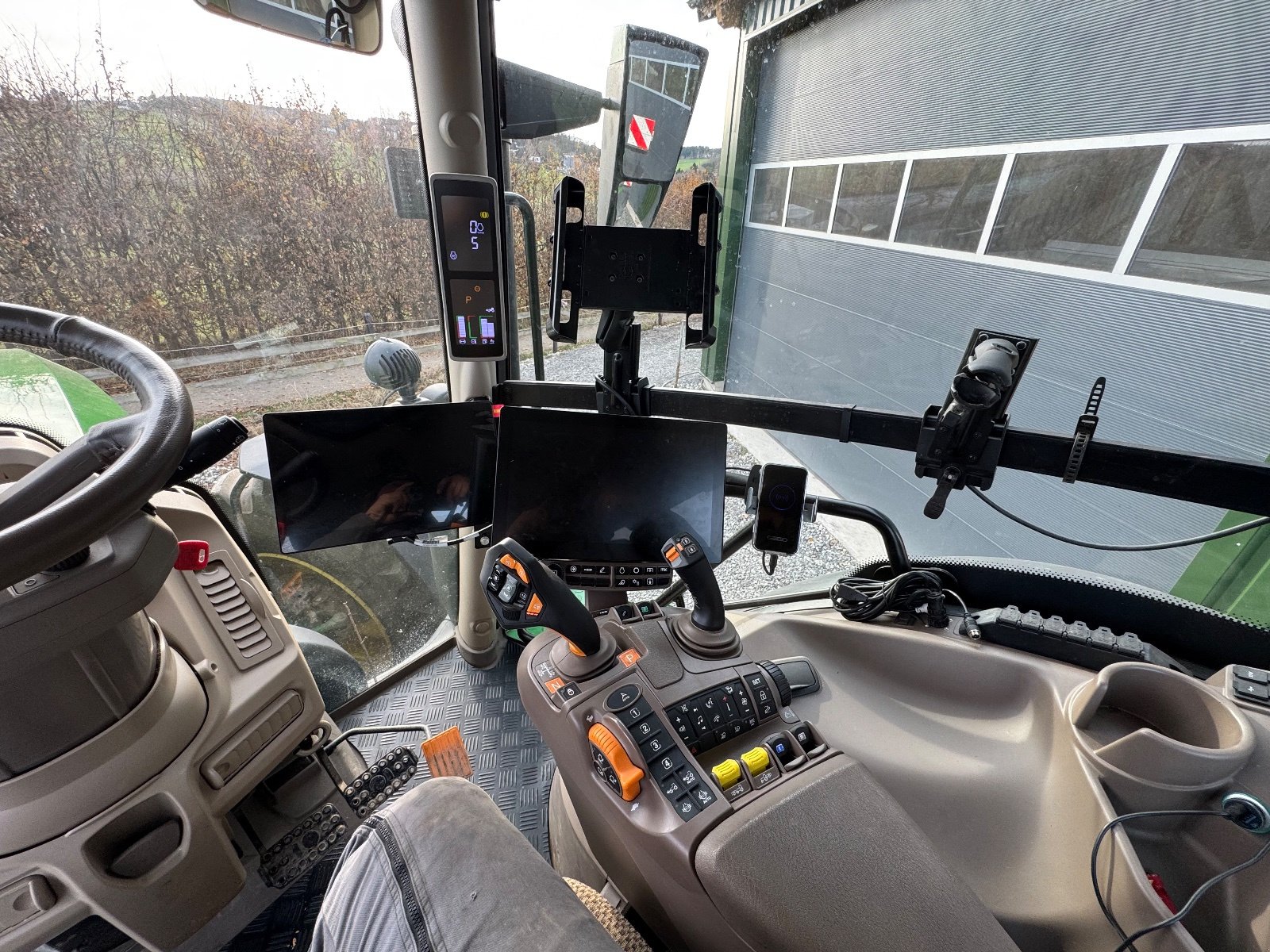 Traktor of the type John Deere 6R 250, Gebrauchtmaschine in Rheinbach (Picture 12)