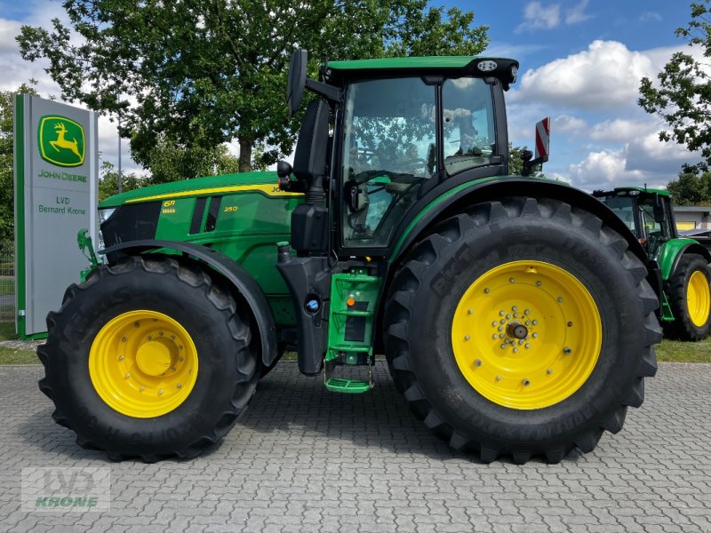 Traktor типа John Deere 6R 250, Gebrauchtmaschine в Alt-Mölln