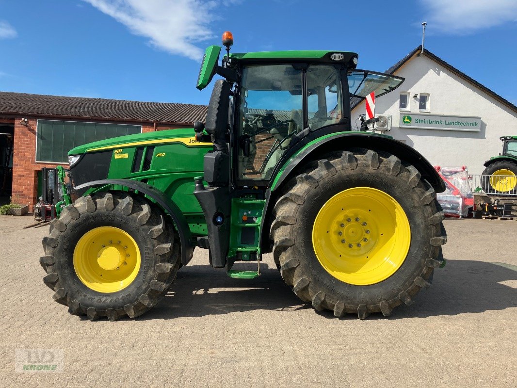 Traktor типа John Deere 6R 250, Gebrauchtmaschine в Barsinghausen OT Groß Munzel (Фотография 1)
