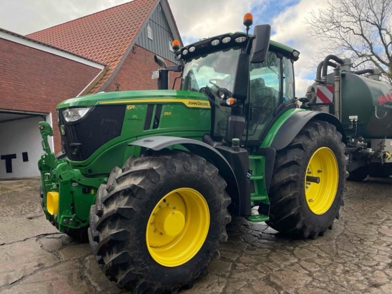 Traktor des Typs John Deere 6R 250, Gebrauchtmaschine in Sittensen (Bild 1)