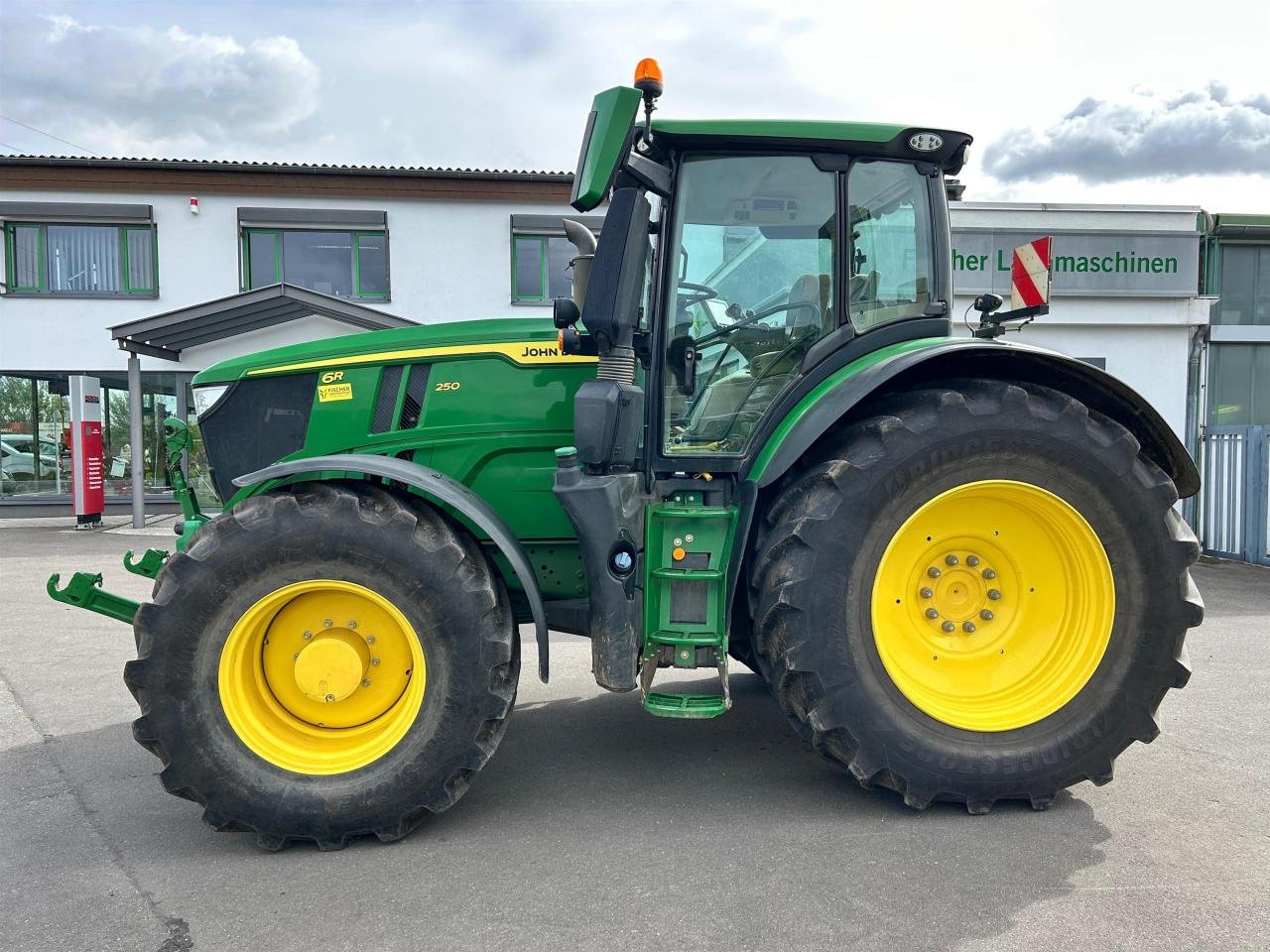 Traktor des Typs John Deere 6R 250, Gebrauchtmaschine in Niederkirchen (Bild 5)