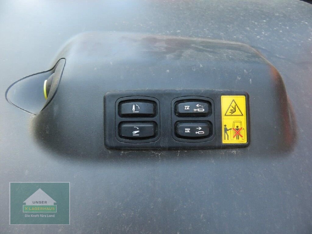 Traktor van het type John Deere 6R 250, Neumaschine in Eferding (Foto 11)