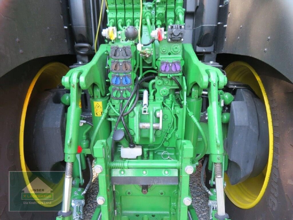 Traktor van het type John Deere 6R 250, Neumaschine in Eferding (Foto 8)