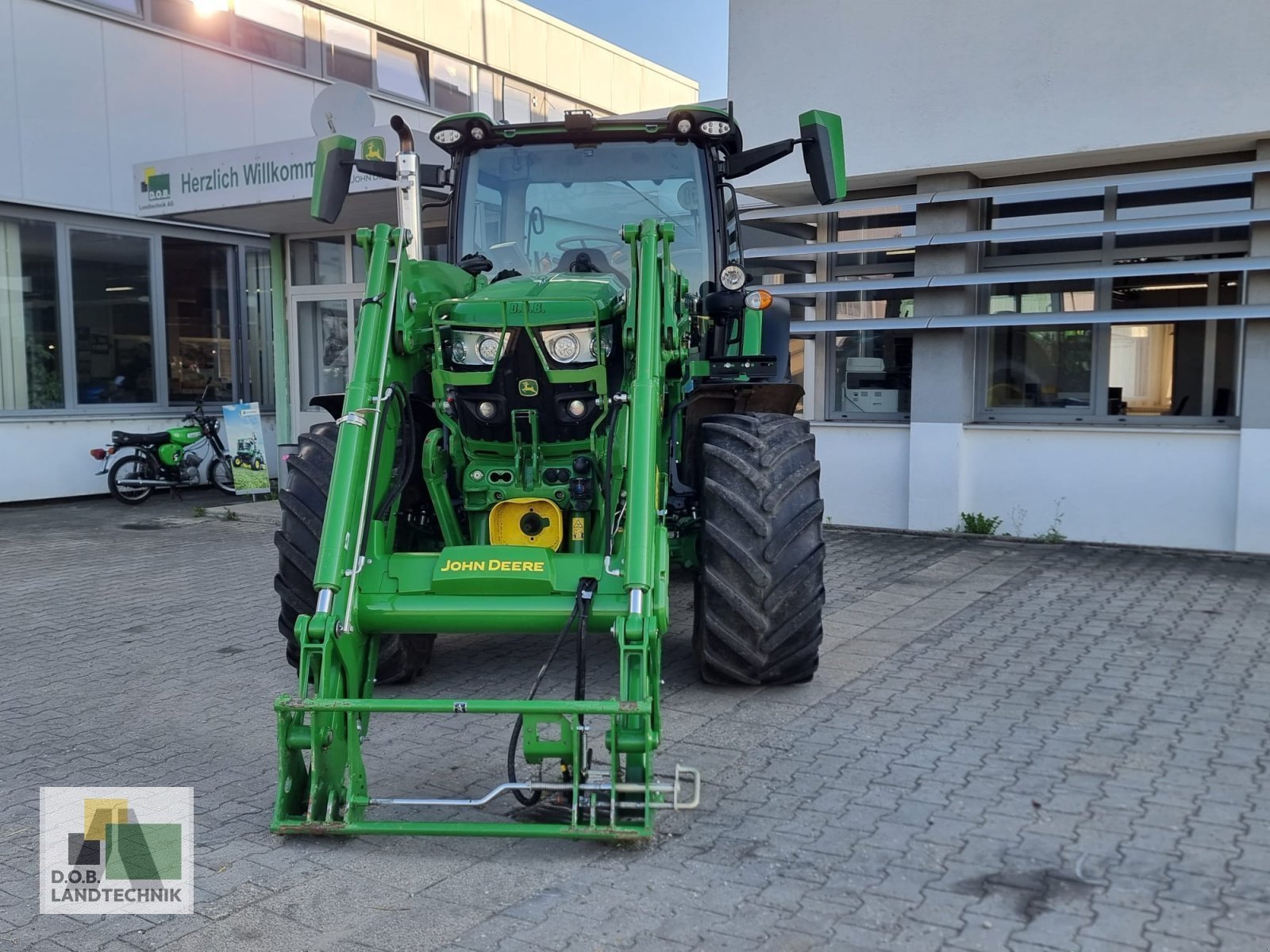 Traktor des Typs John Deere 6R110 6R 110 Garantieverlängerung, Gebrauchtmaschine in Regensburg (Bild 8)