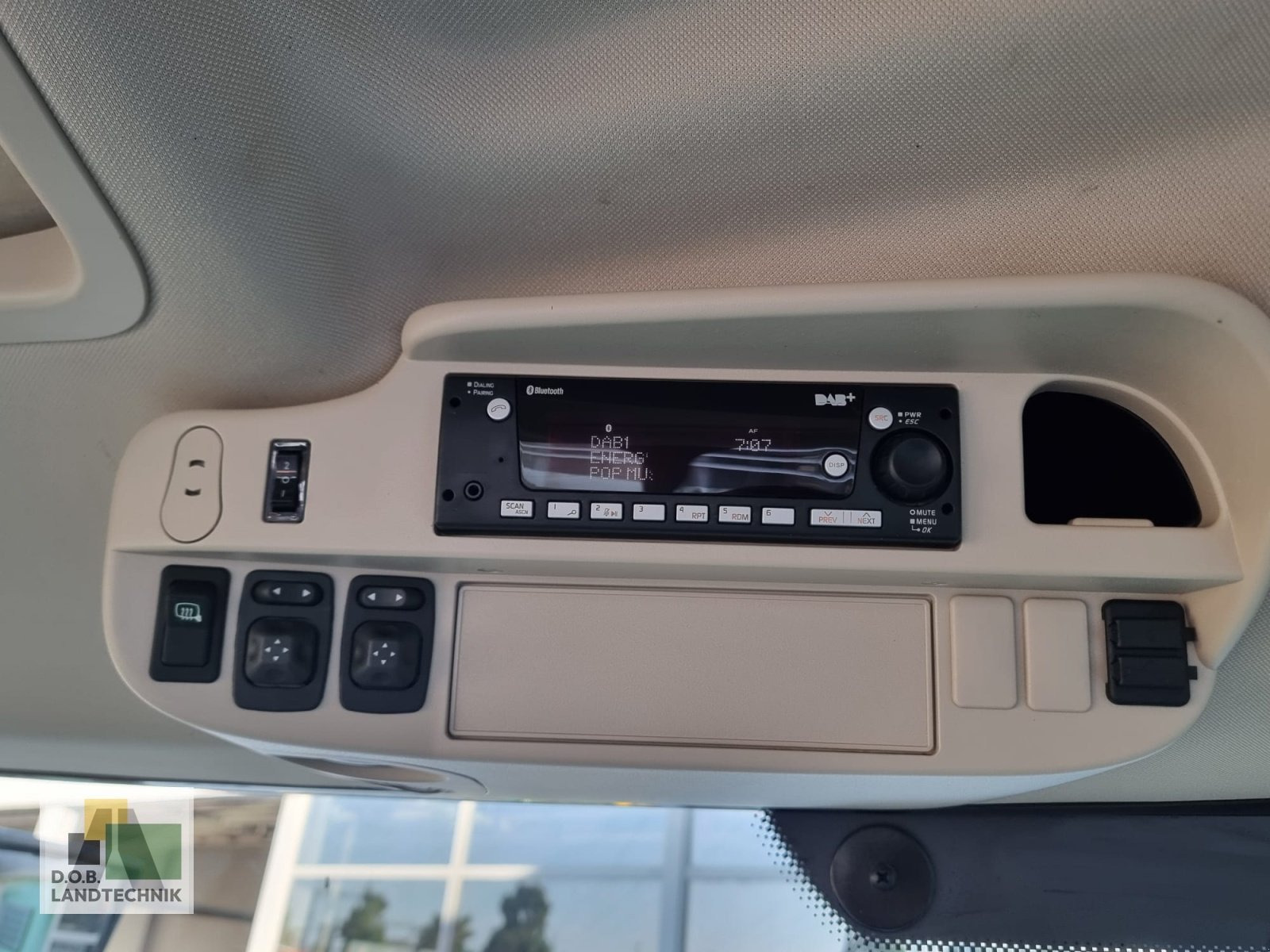 Traktor des Typs John Deere 6R110 6R 110 Garantieverlängerung, Gebrauchtmaschine in Regensburg (Bild 26)