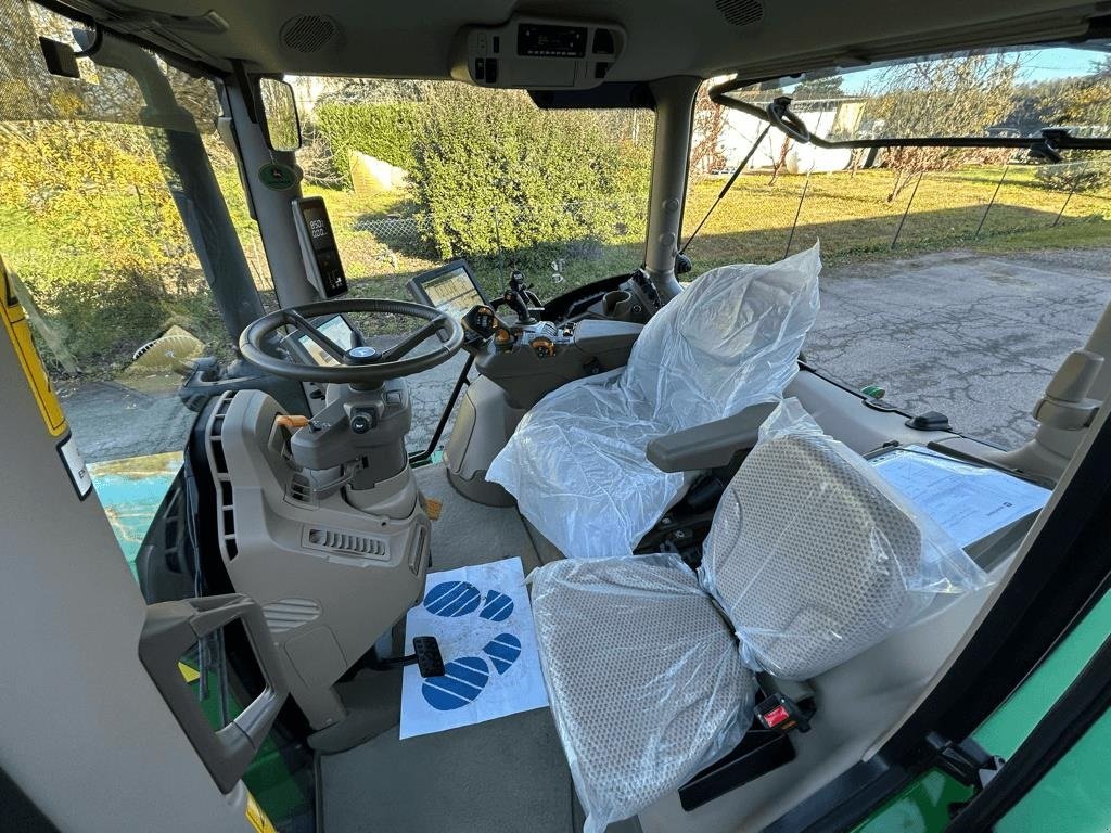 Traktor des Typs John Deere 6R130 Den nyeste 6R model!!! StarFire 6000 antenne. Sektionskontrol. GPS. AutoTrac. CommandArm. Frontlift., Gebrauchtmaschine in Kolding (Bild 10)