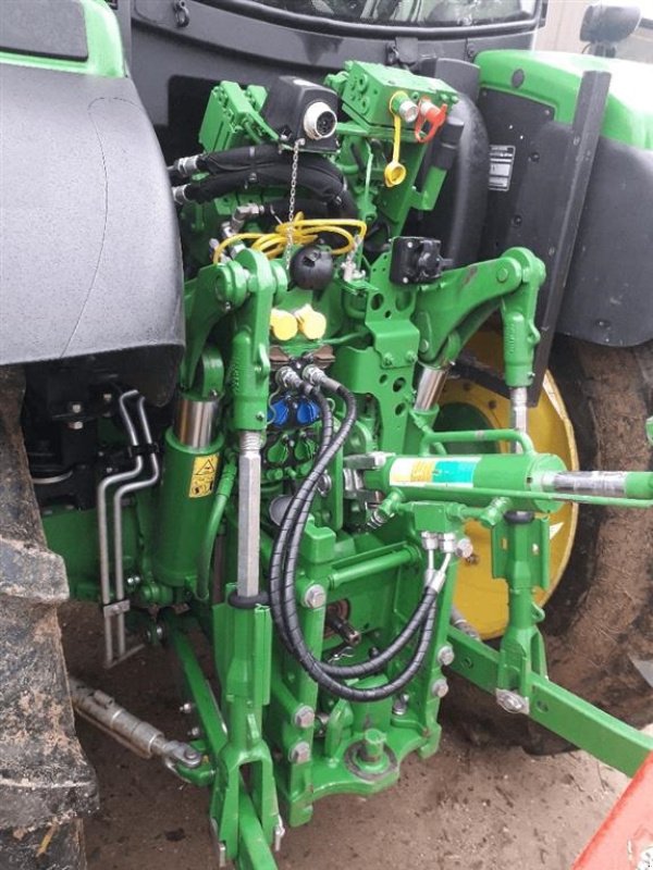 Traktor типа John Deere 6R130 SOLGT!!! To mere på lager!!! Den nyeste 6R model!!! StarFire 6000 antenne. GPS. AutoTrac. Frontlift., Gebrauchtmaschine в Kolding (Фотография 8)