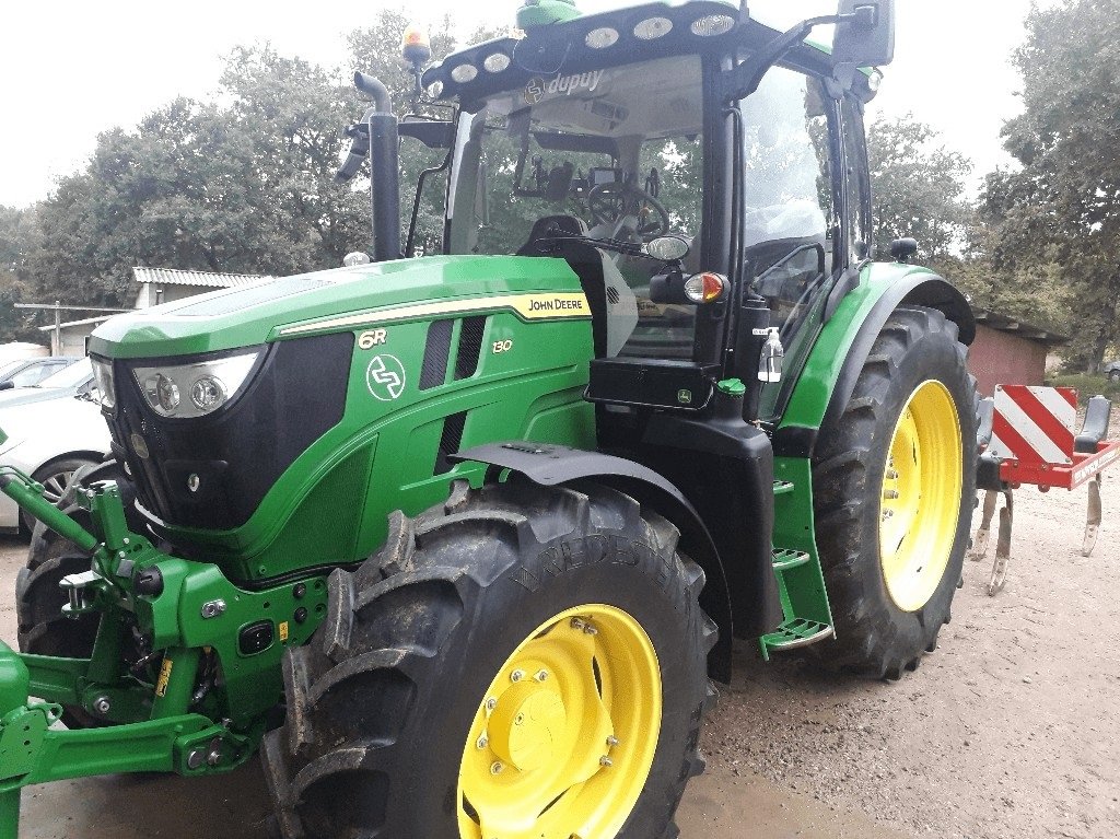 Traktor типа John Deere 6R130 SOLGT!!! To mere på lager!!! Den nyeste 6R model!!! StarFire 6000 antenne. GPS. AutoTrac. Frontlift., Gebrauchtmaschine в Kolding (Фотография 1)