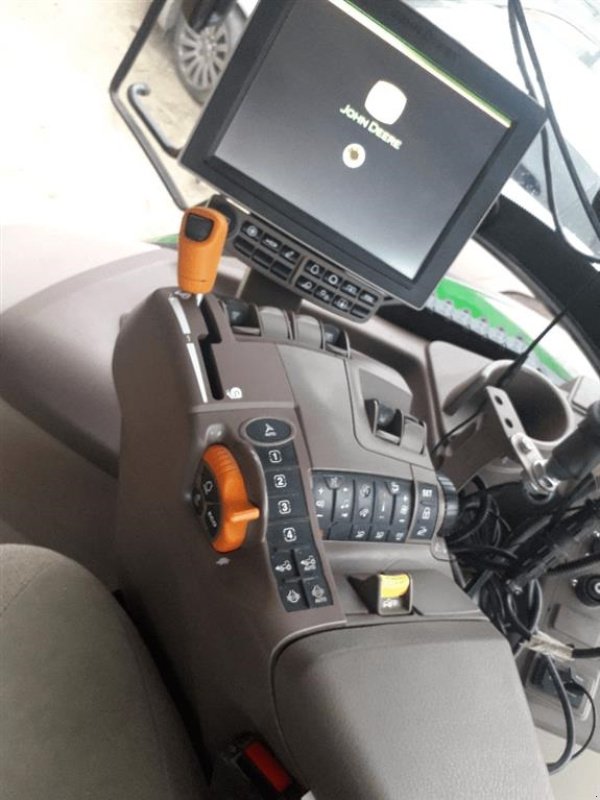 Traktor типа John Deere 6R130 SOLGT!!! To mere på lager!!! Den nyeste 6R model!!! StarFire 6000 antenne. GPS. AutoTrac. Frontlift., Gebrauchtmaschine в Kolding (Фотография 12)