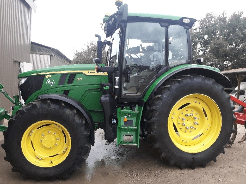 Traktor типа John Deere 6R130 SOLGT!!! To mere på lager!!! Den nyeste 6R model!!! StarFire 6000 antenne. GPS. AutoTrac. Frontlift., Gebrauchtmaschine в Kolding (Фотография 3)