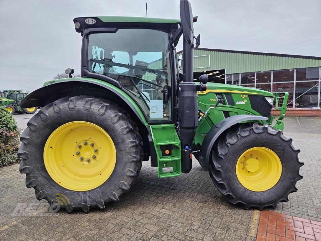 Traktor van het type John Deere 6R130 TRAKTOR, Gebrauchtmaschine in Visbek/Rechterfeld (Foto 4)