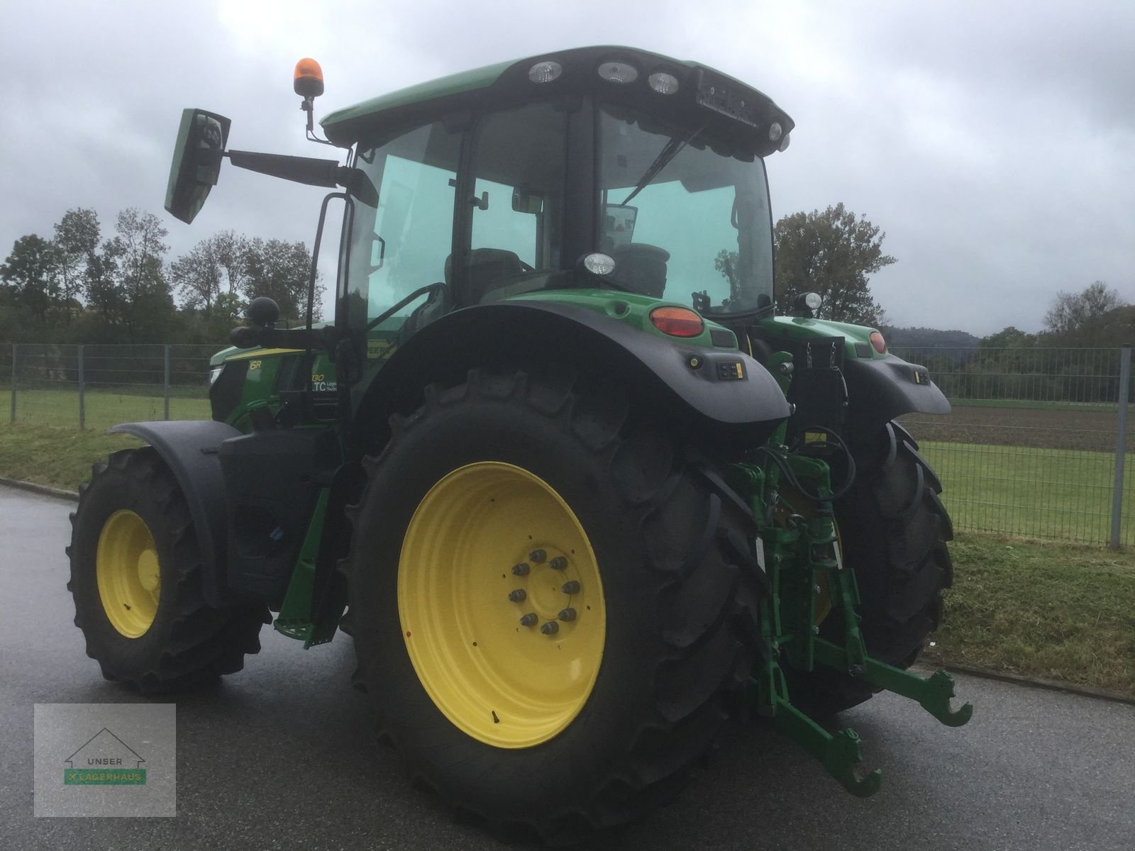 Traktor типа John Deere 6R130, Gebrauchtmaschine в Engerwitzdorf (Фотография 2)