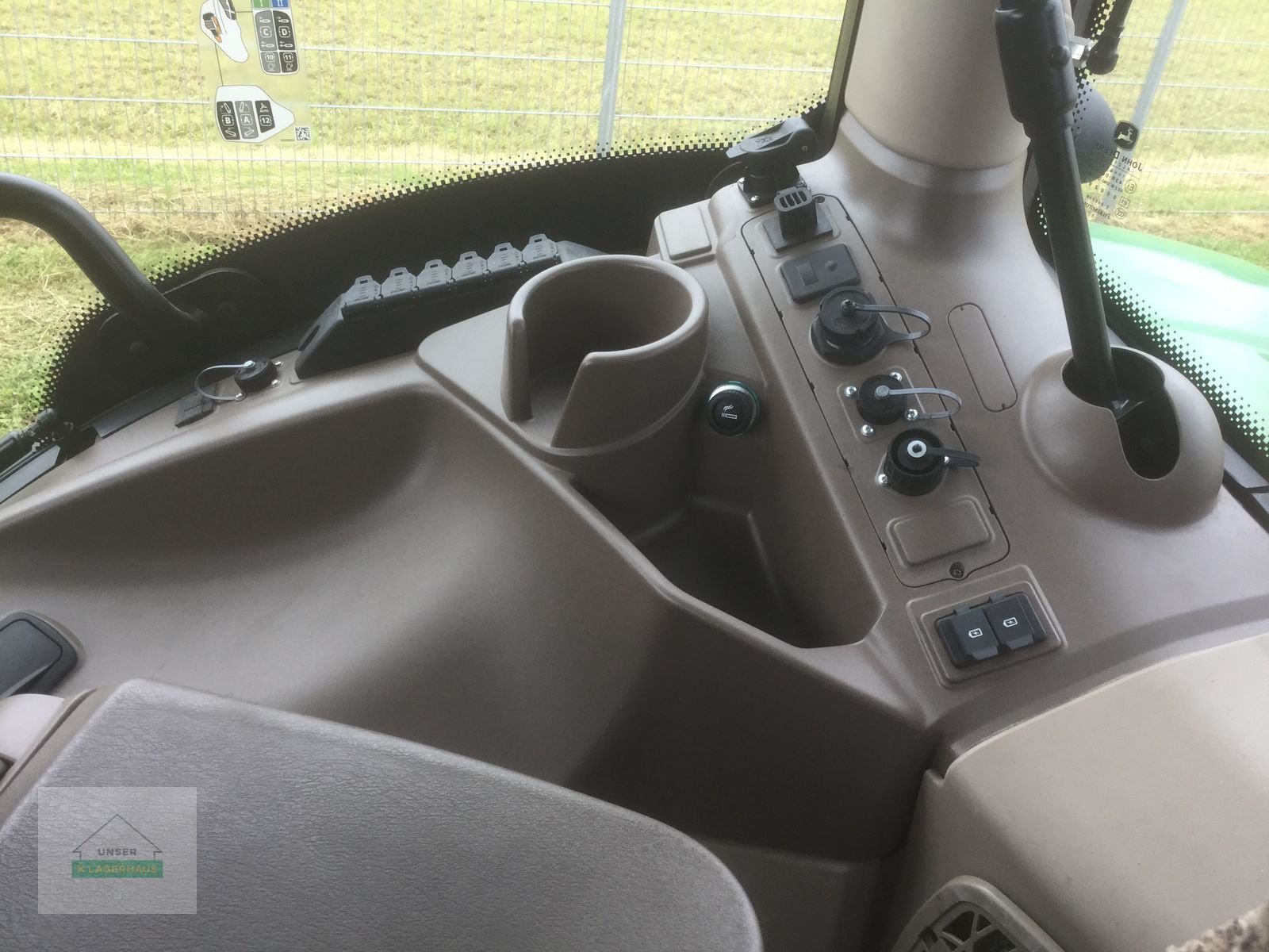 Traktor типа John Deere 6R130, Gebrauchtmaschine в Engerwitzdorf (Фотография 18)