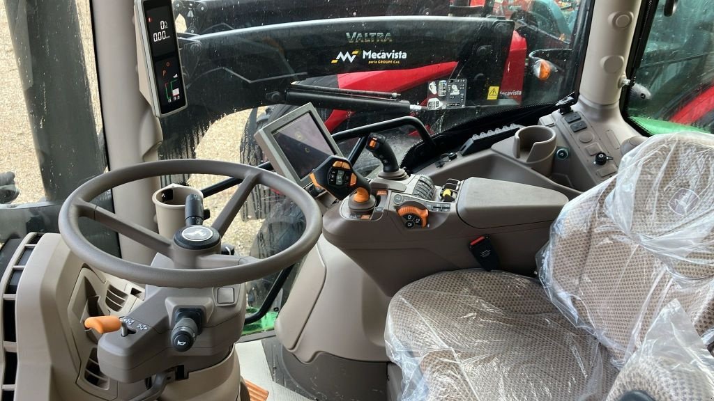 Traktor of the type John Deere 6R140, Gebrauchtmaschine in VIRECOURT (Picture 4)