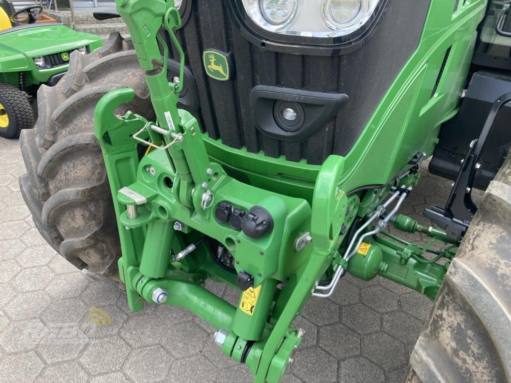 Traktor des Typs John Deere 6R140, Neumaschine in Albersdorf (Bild 5)