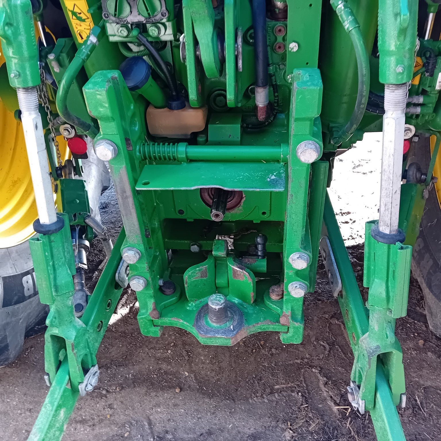Traktor du type John Deere 6R150, Gebrauchtmaschine en NAINTRE (Photo 4)