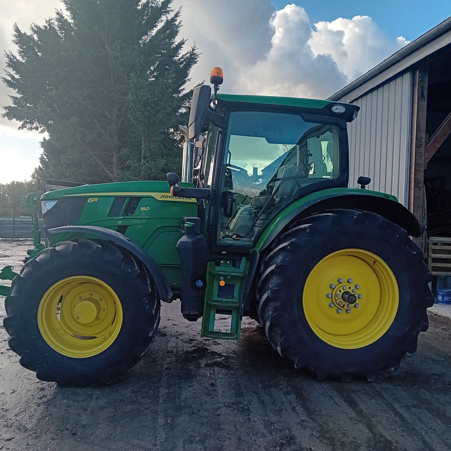 Traktor typu John Deere 6R150, Gebrauchtmaschine v NAINTRE (Obrázek 2)