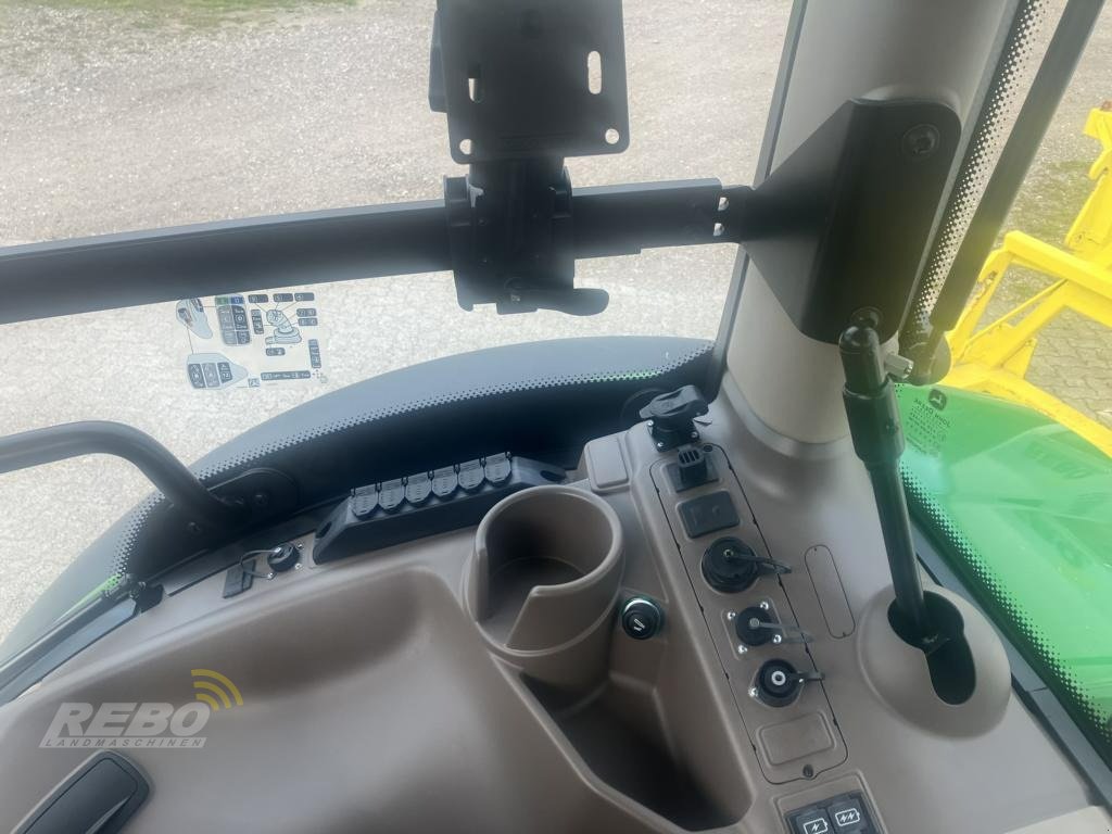 Traktor des Typs John Deere 6R150, Neumaschine in Albersdorf (Bild 18)