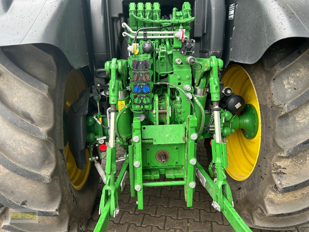 Traktor des Typs John Deere 6R150, Neumaschine in Grabow (Bild 4)