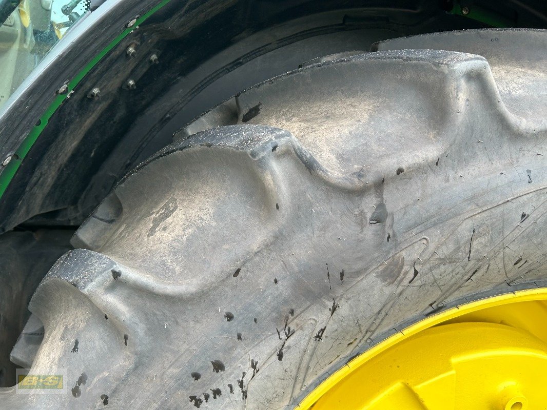 Traktor des Typs John Deere 6R150, Neumaschine in Grabow (Bild 12)