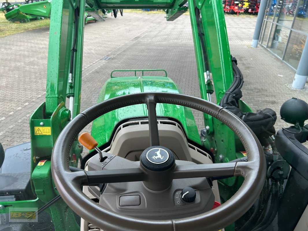 Traktor des Typs John Deere 6R150, Neumaschine in Grabow (Bild 18)