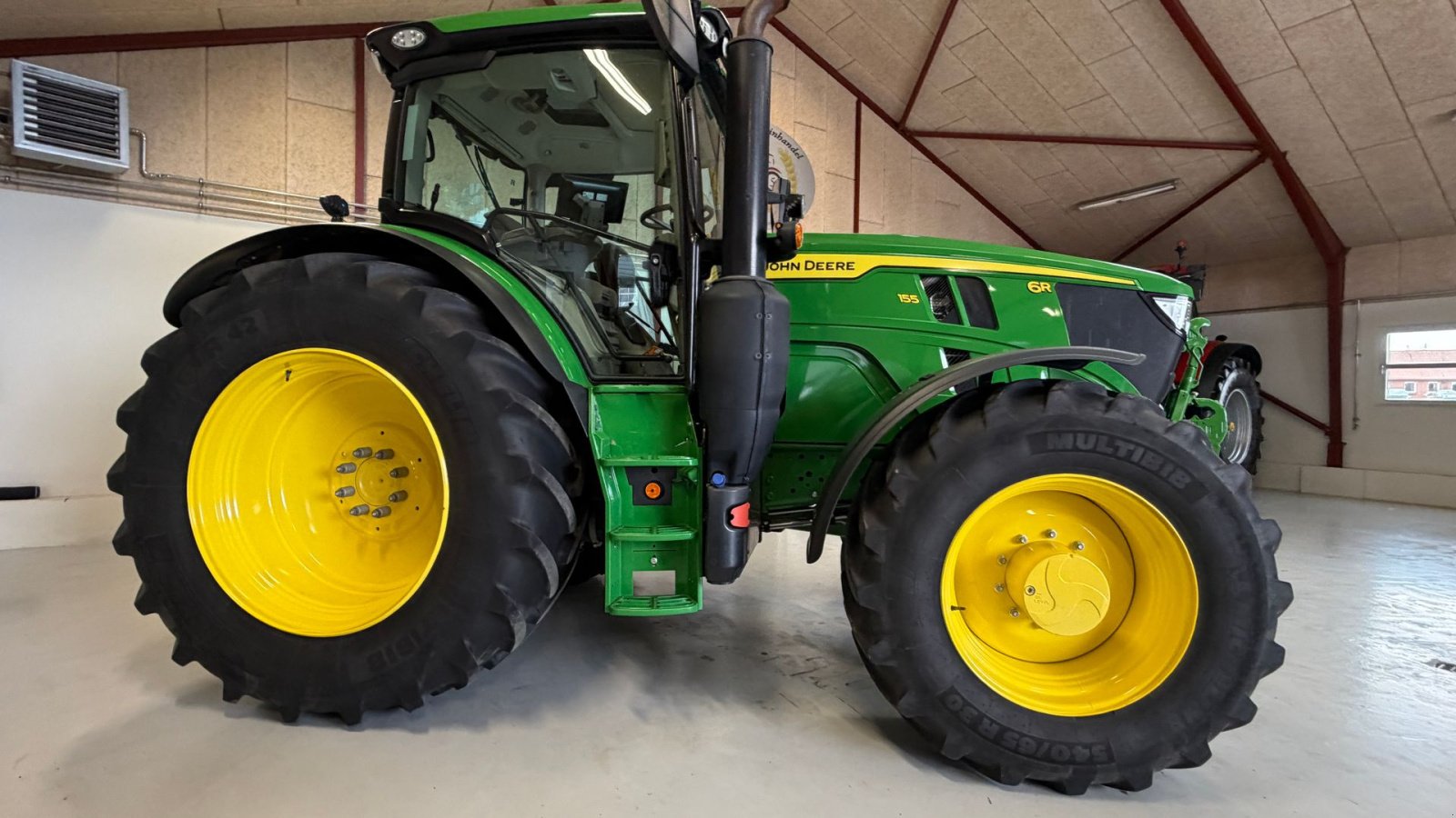Traktor of the type John Deere 6R155 KUN 1100 TIMER, COMMANDPRO OG GEN5 SKÆRM!, Gebrauchtmaschine in Nørager (Picture 8)