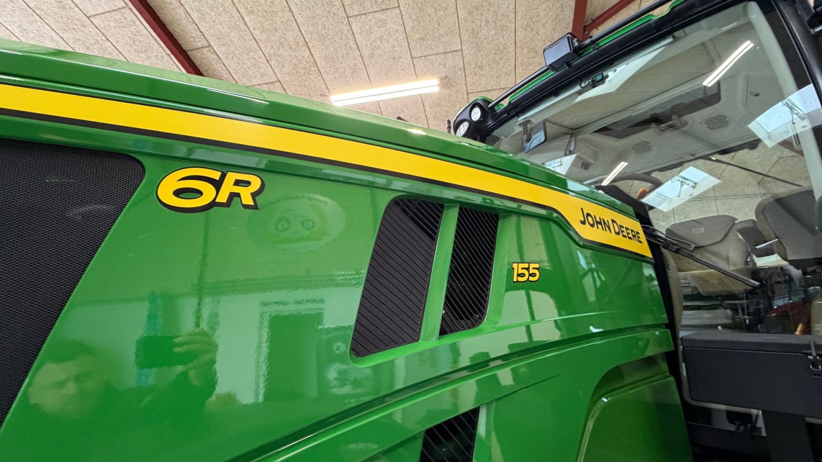 Traktor of the type John Deere 6R155 KUN 1100 TIMER, COMMANDPRO OG GEN5 SKÆRM!, Gebrauchtmaschine in Nørager (Picture 12)