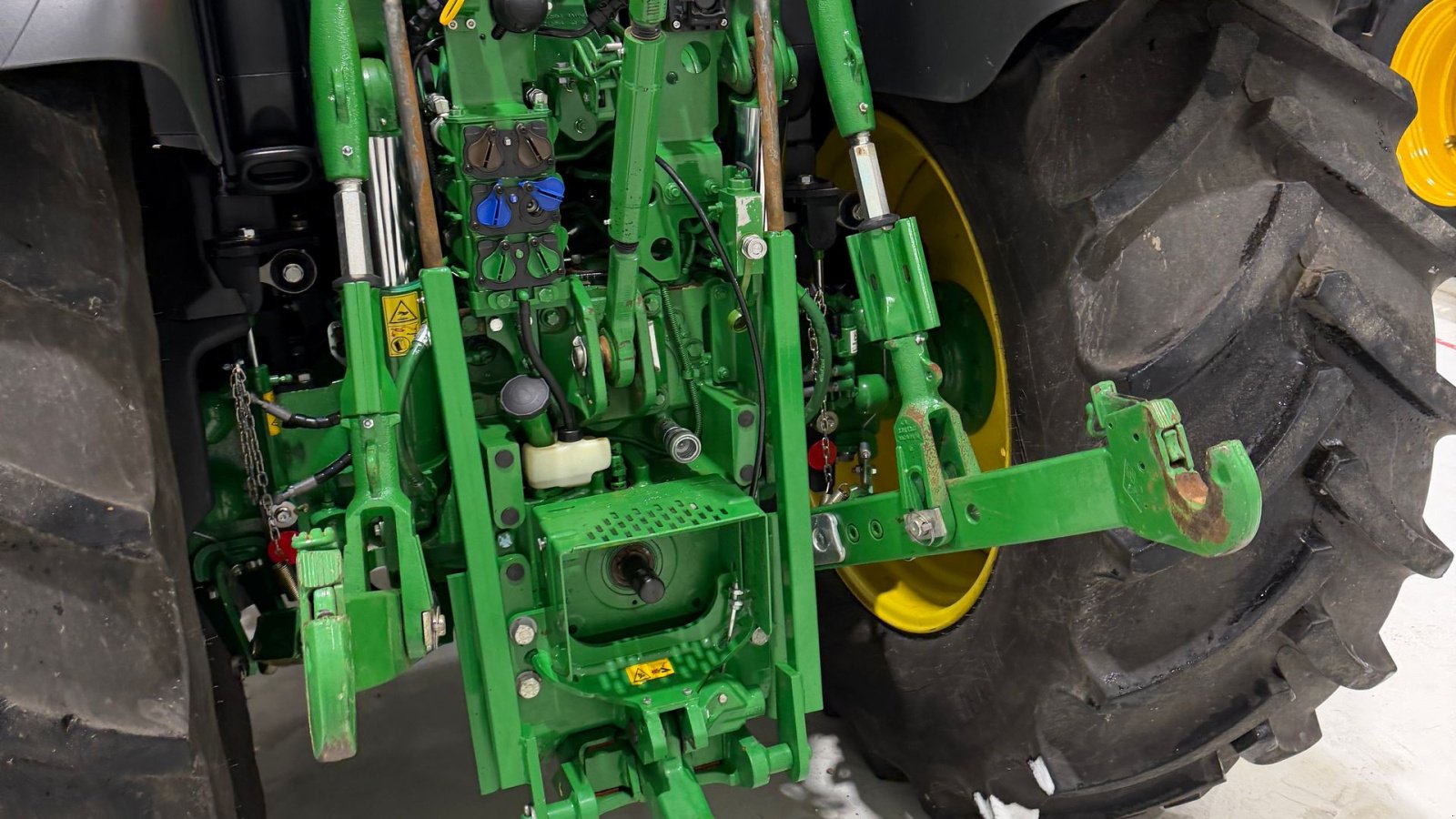 Traktor of the type John Deere 6R155 KUN 1200 TIMER OG GEN5 SKÆRM!, Gebrauchtmaschine in Nørager (Picture 17)