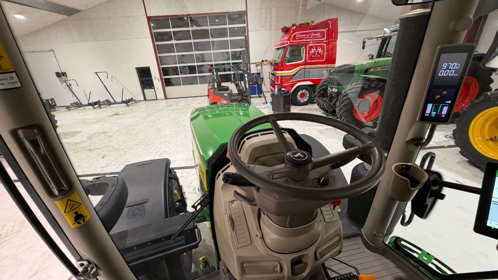 Traktor of the type John Deere 6R155 KUN 1200 TIMER OG GEN5 SKÆRM!, Gebrauchtmaschine in Nørager (Picture 24)