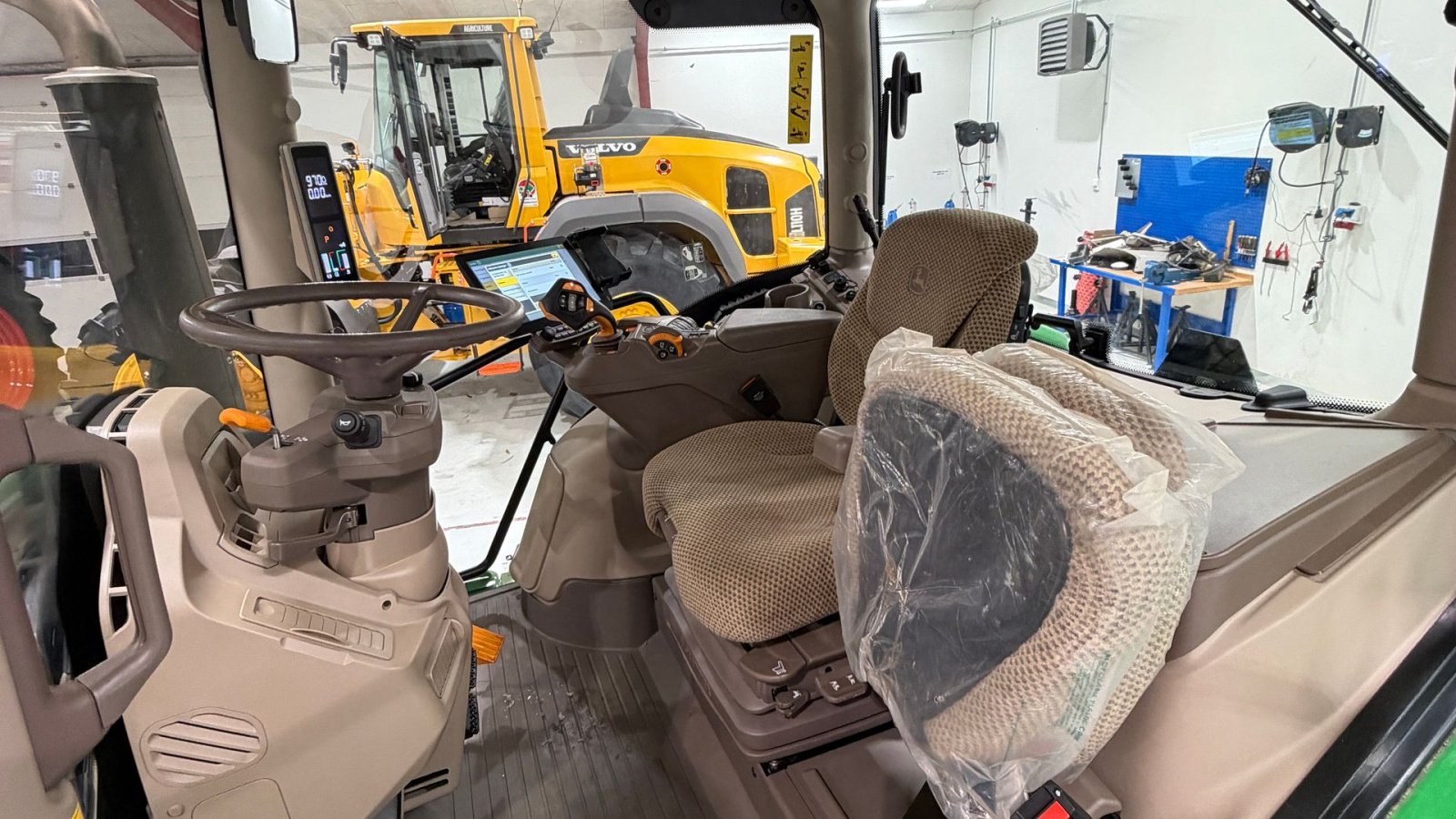 Traktor of the type John Deere 6R155 KUN 1200 TIMER OG GEN5 SKÆRM!, Gebrauchtmaschine in Nørager (Picture 18)