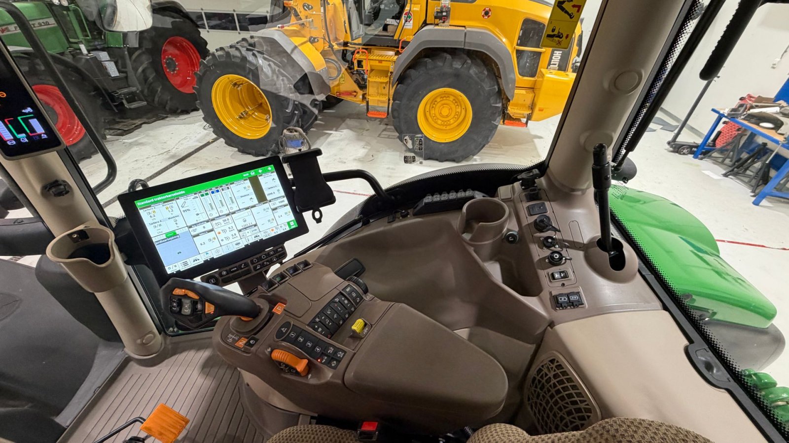 Traktor of the type John Deere 6R155 KUN 1200 TIMER OG GEN5 SKÆRM!, Gebrauchtmaschine in Nørager (Picture 19)