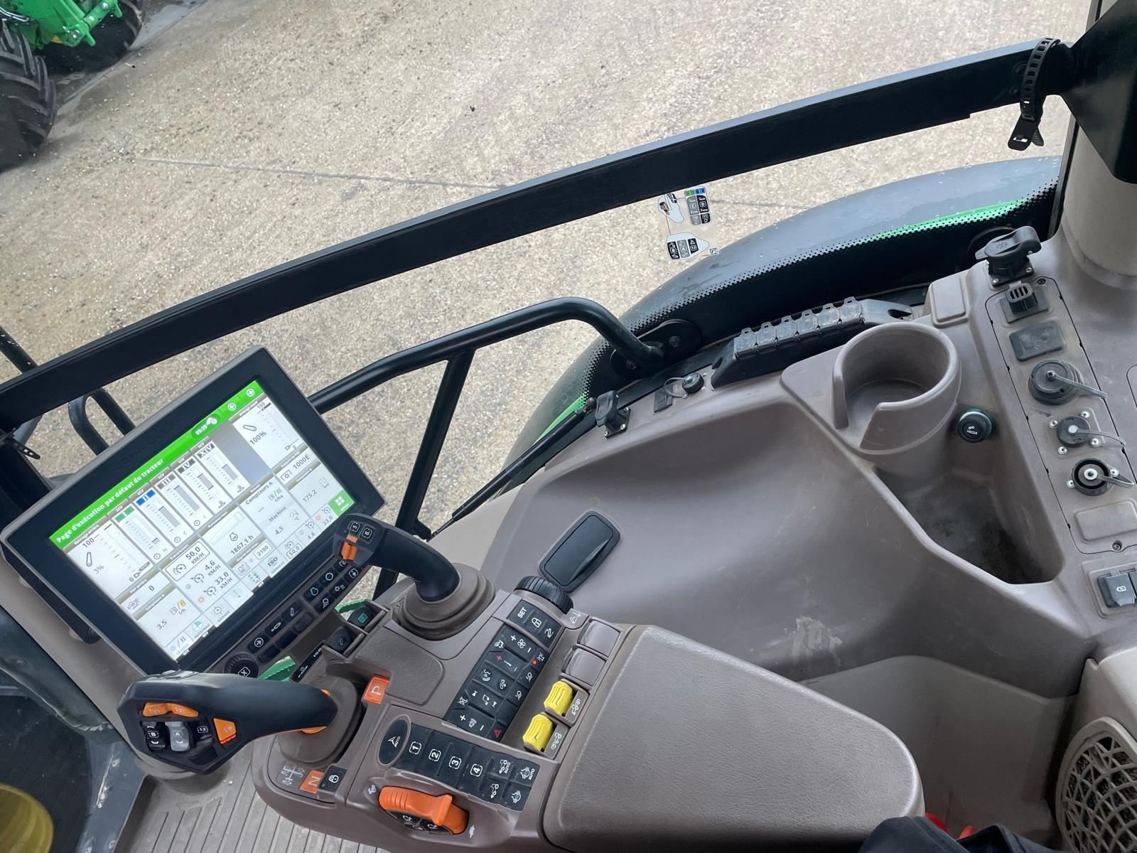 Traktor типа John Deere 6R155, Gebrauchtmaschine в BOSC LE HARD (Фотография 10)