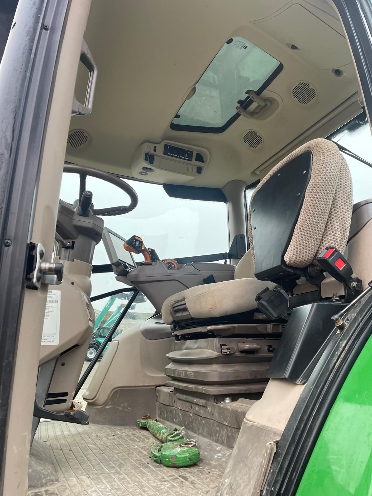 Traktor типа John Deere 6R155, Gebrauchtmaschine в BOSC LE HARD (Фотография 8)