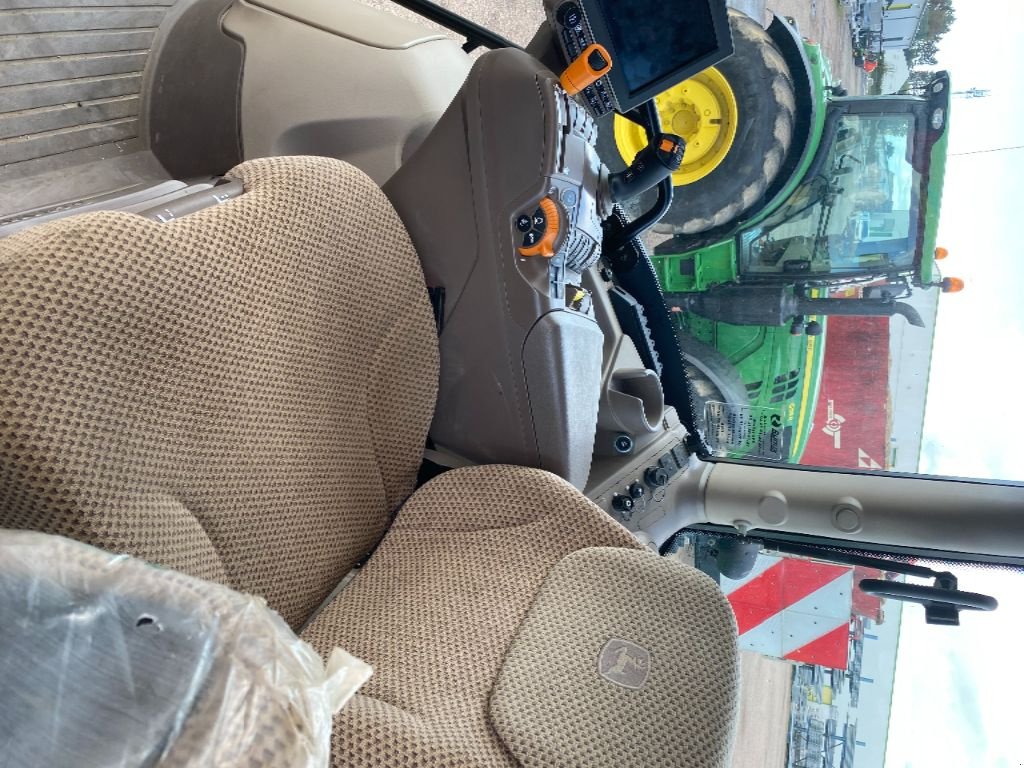 Traktor des Typs John Deere 6R155, Gebrauchtmaschine in LISIEUX (Bild 1)