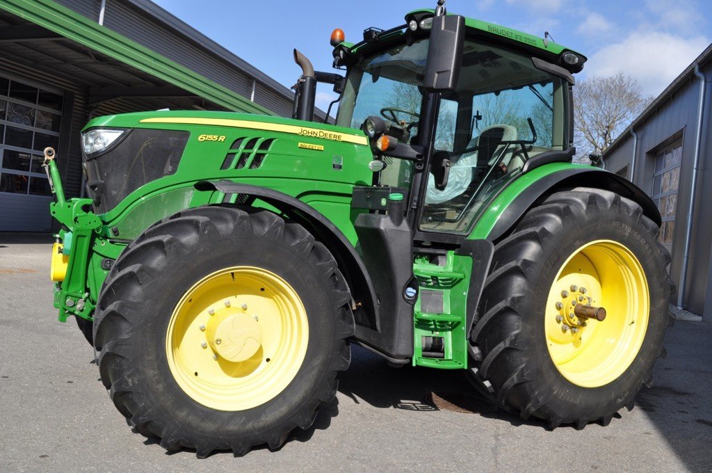 Traktor des Typs John Deere 6R155, Gebrauchtmaschine in Grolley (Bild 2)