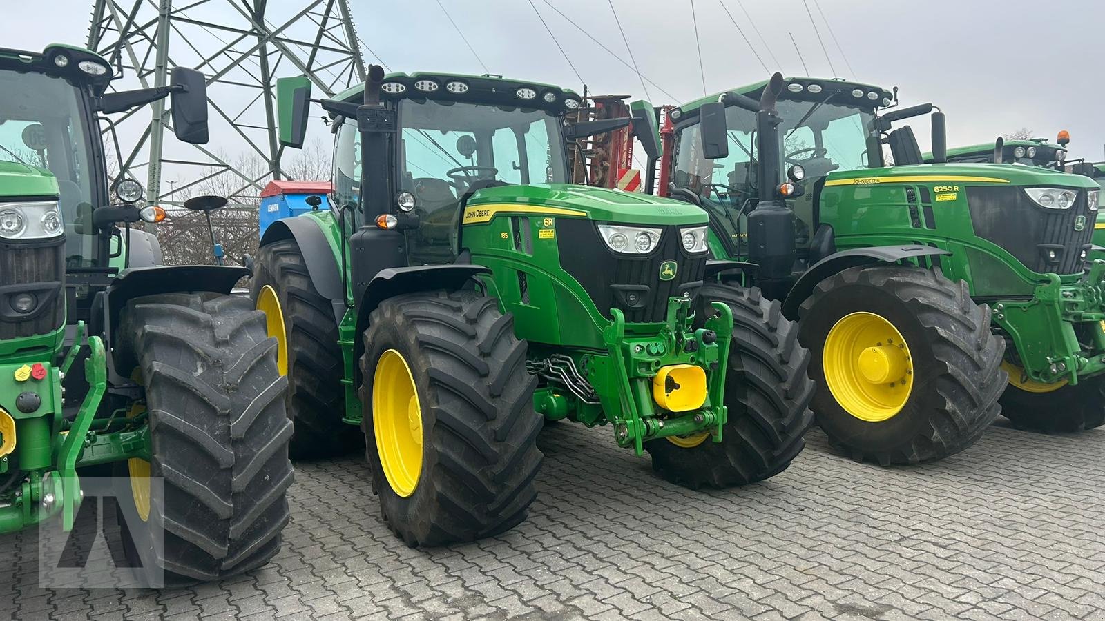 Traktor des Typs John Deere 6R185 6 R185, Gebrauchtmaschine in Regensburg (Bild 2)