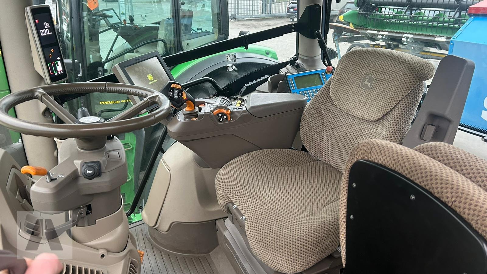 Traktor des Typs John Deere 6R185 6 R185, Gebrauchtmaschine in Regensburg (Bild 8)