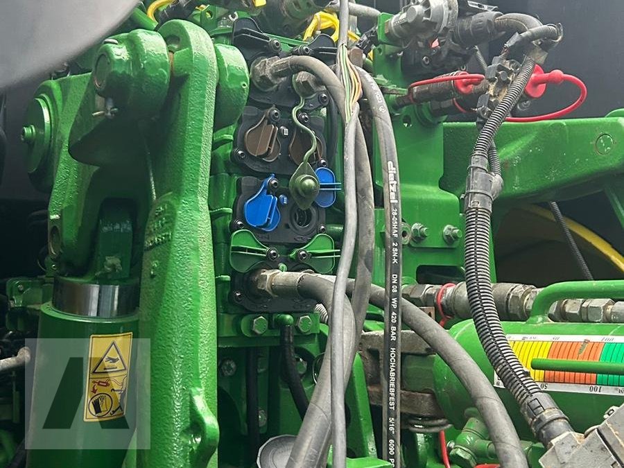 Traktor des Typs John Deere 6R185 6 R185, Gebrauchtmaschine in Regensburg (Bild 5)