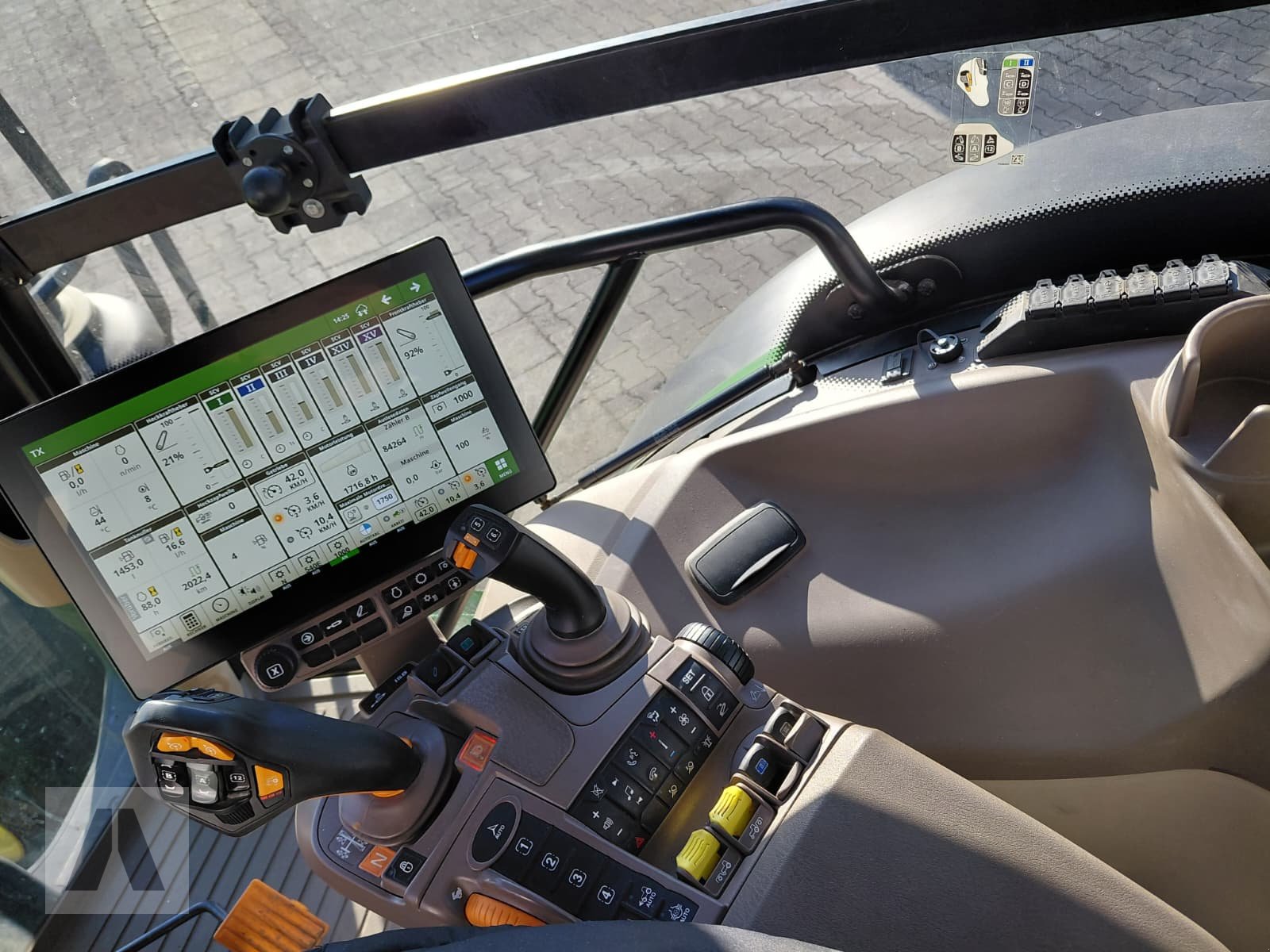 Traktor del tipo John Deere 6R185 6 R185, Gebrauchtmaschine In Regensburg (Immagine 14)